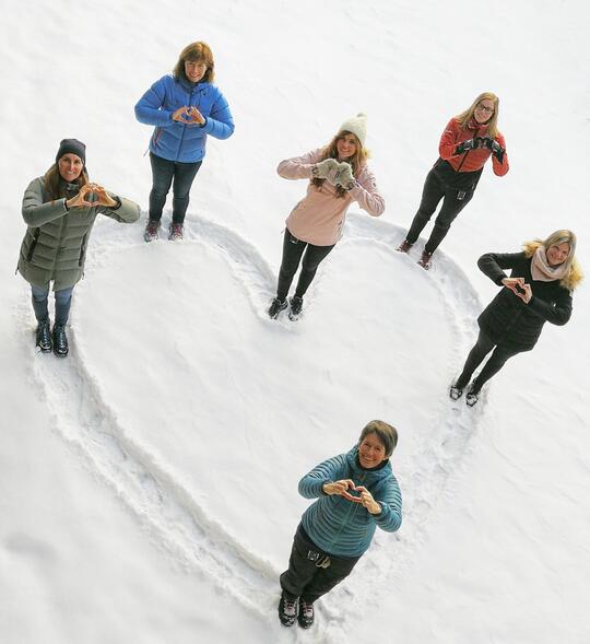 damer i snøen damer i snøen